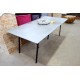Stół z betonowym blatem
